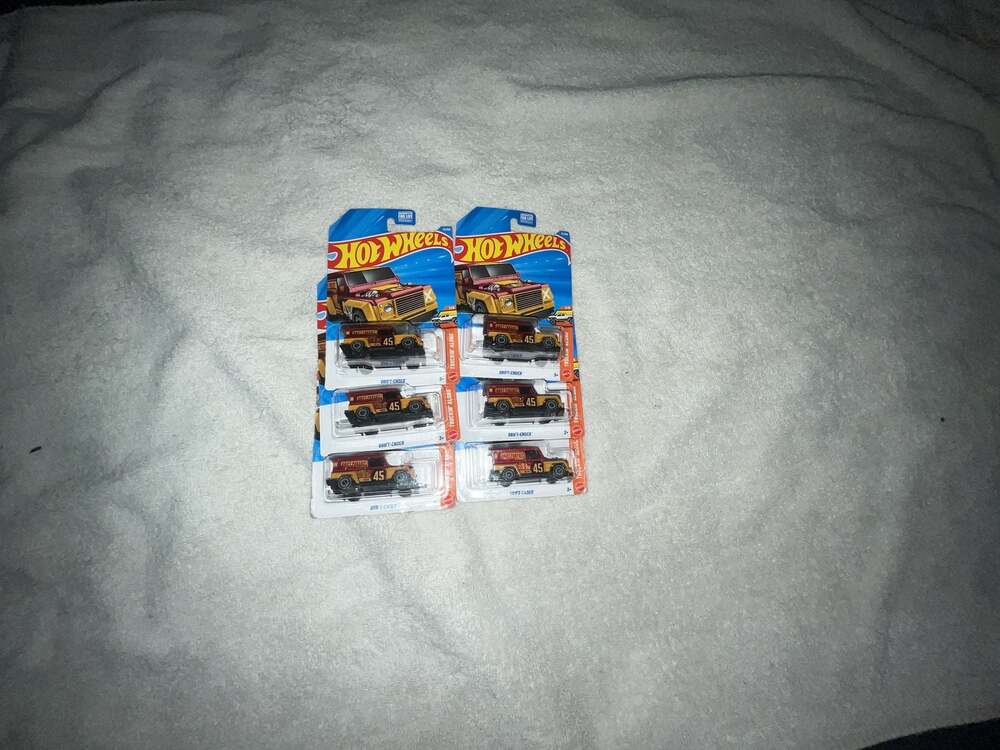 Hot Wheels 'Drift-Ender' Die-Cast Cars, Truckin' Along 1/5 Collection
